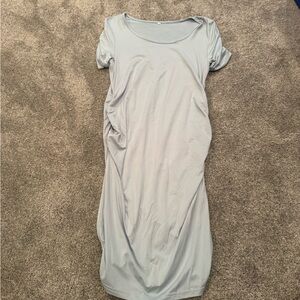 Medium maternity dress with sleeves